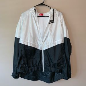 nike windbreaker